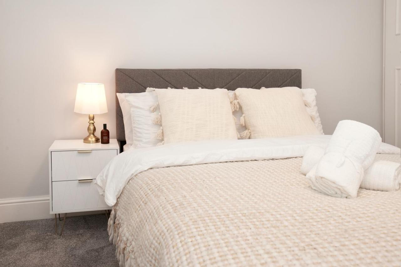 Excellent, Three Bedroom North London Apartment With Free Parking المظهر الخارجي الصورة